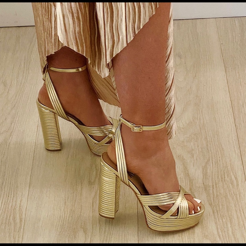 Exé Gold Sandal